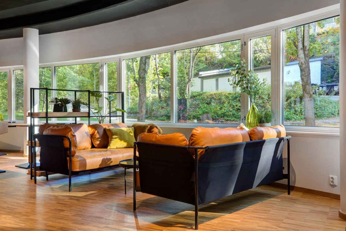 kantine utnitt sofa